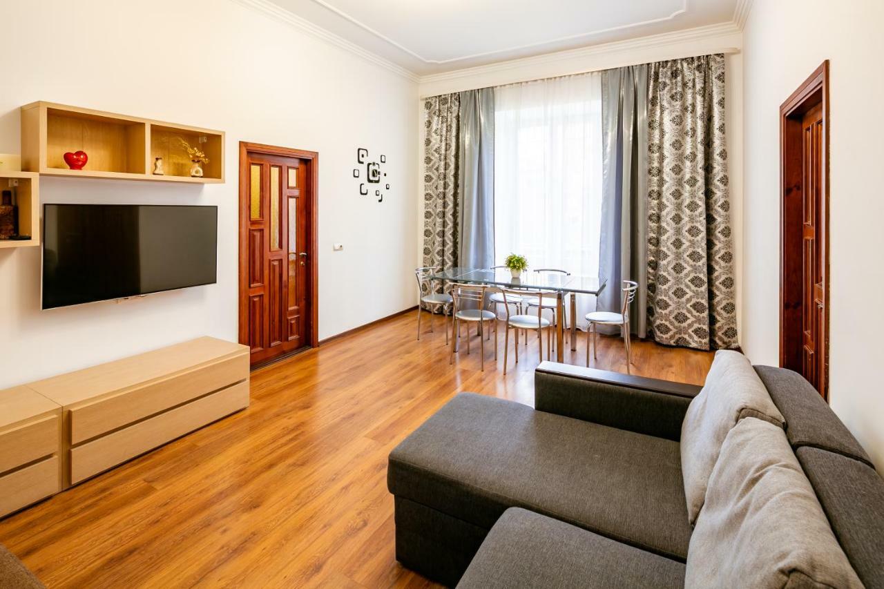 Bv Apartments Exquisite Lviv Exterior photo